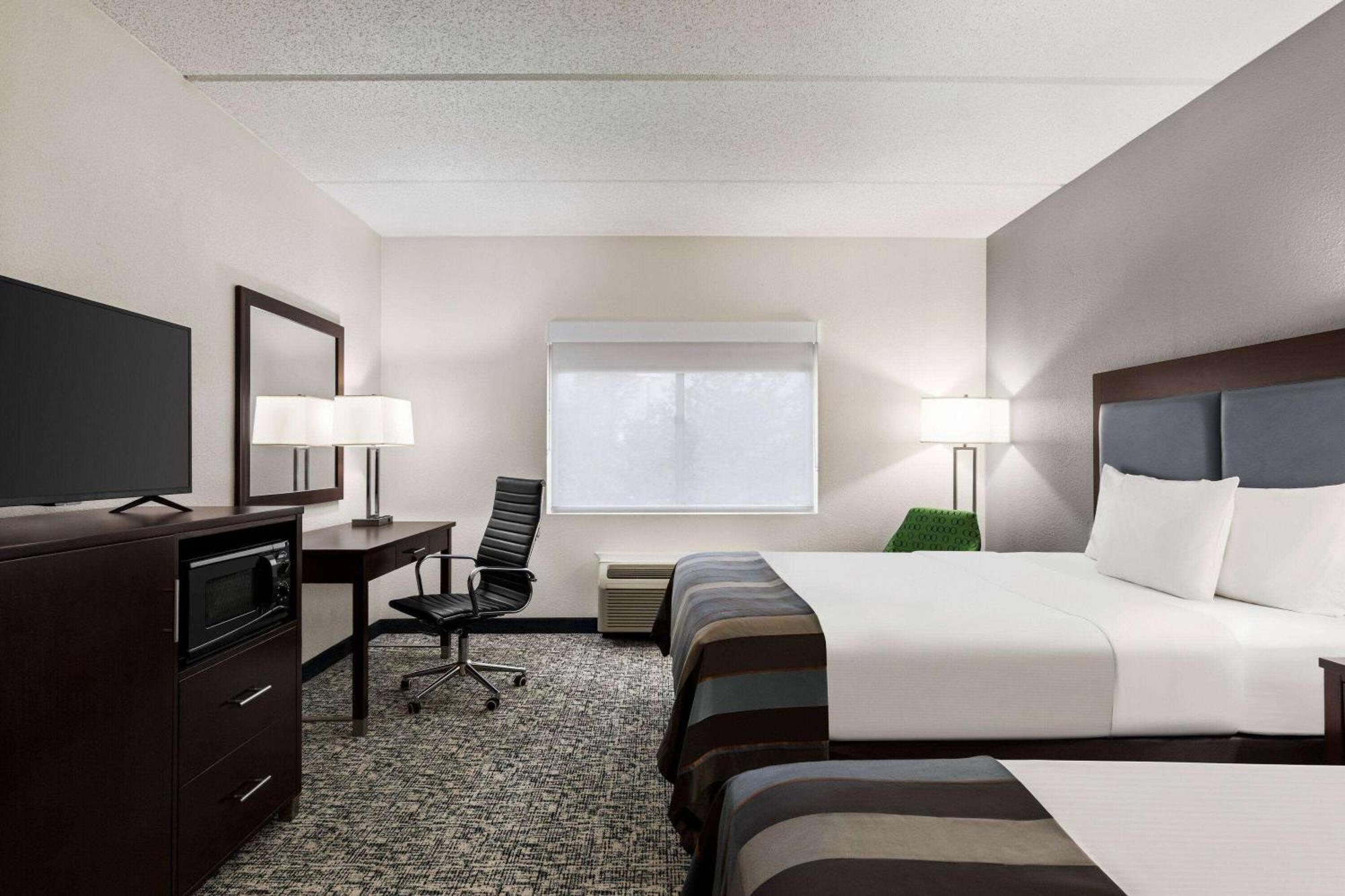Wingate By Wyndham Fletcher At Asheville Airport Bagian luar foto